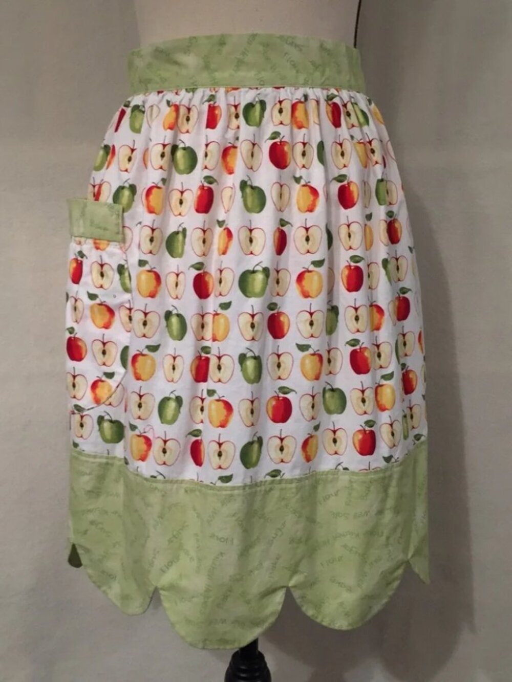 Hand made cotton scalloped apple baking half apron